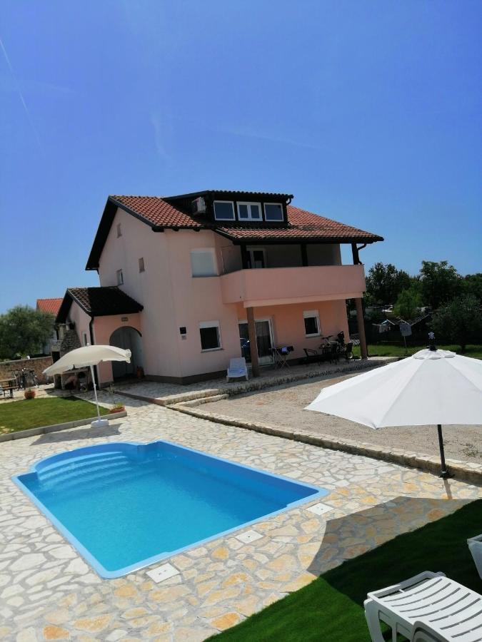 Peroj 100 C Apartment Exterior photo